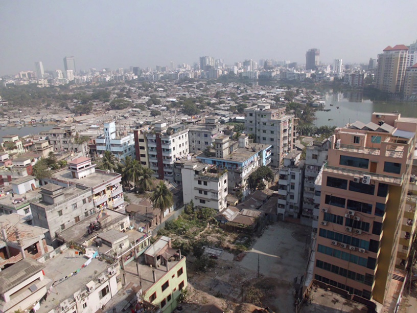 Figure 2. In rapidly urbanizing Dhaka, little attention is given to building codes.